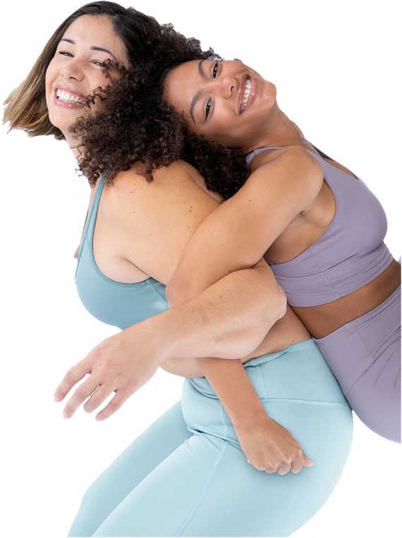 Duas mulheres se abraçando